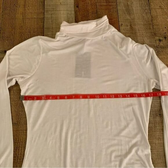 Fashion nova Pamela turtle neck long sleeve bodysuit in white -1X - Picture 6 of 7